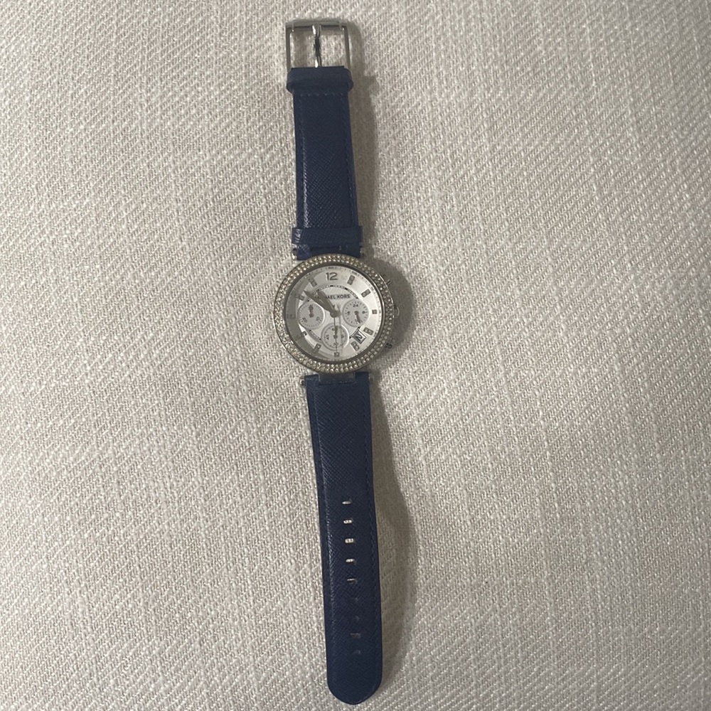 RARE/AUTHENTIC Michael Kors leather watch DIAMOND - Picture 2 of 4